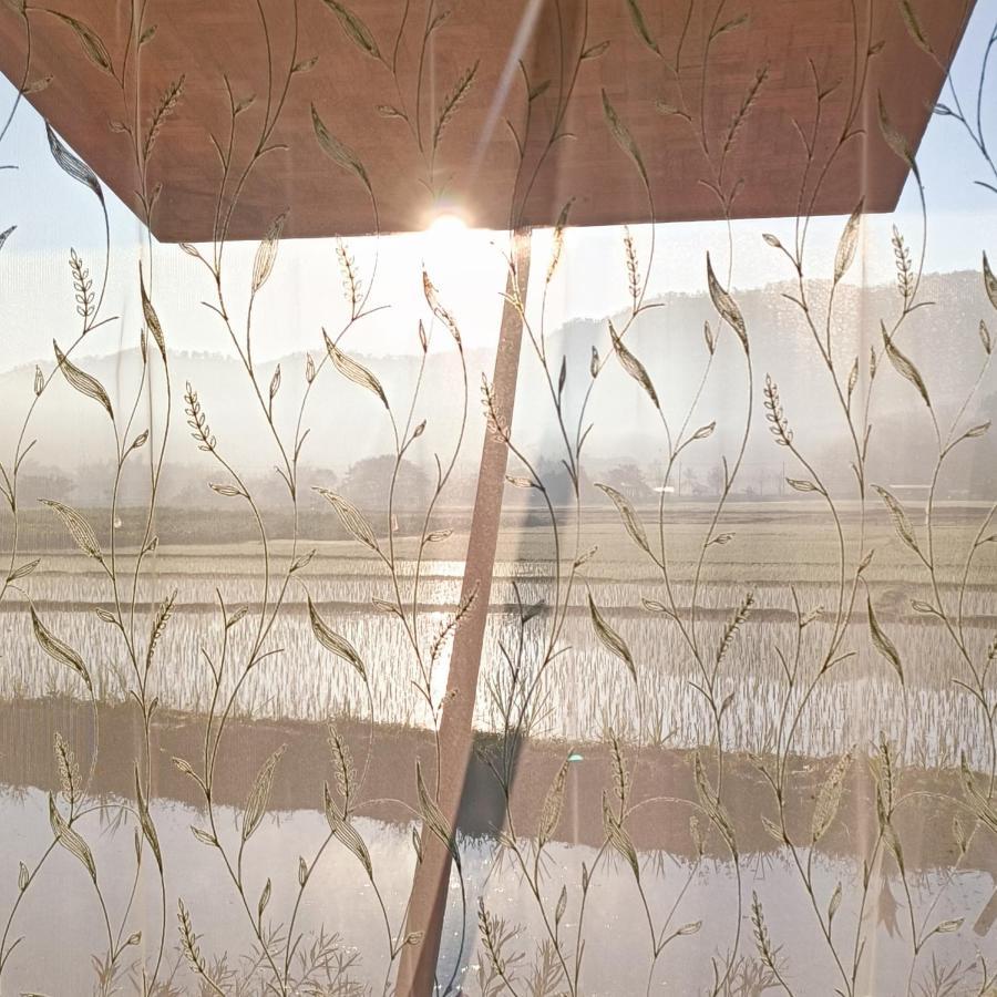 Khuang Kom Kaewma Farmstay מראה חיצוני תמונה